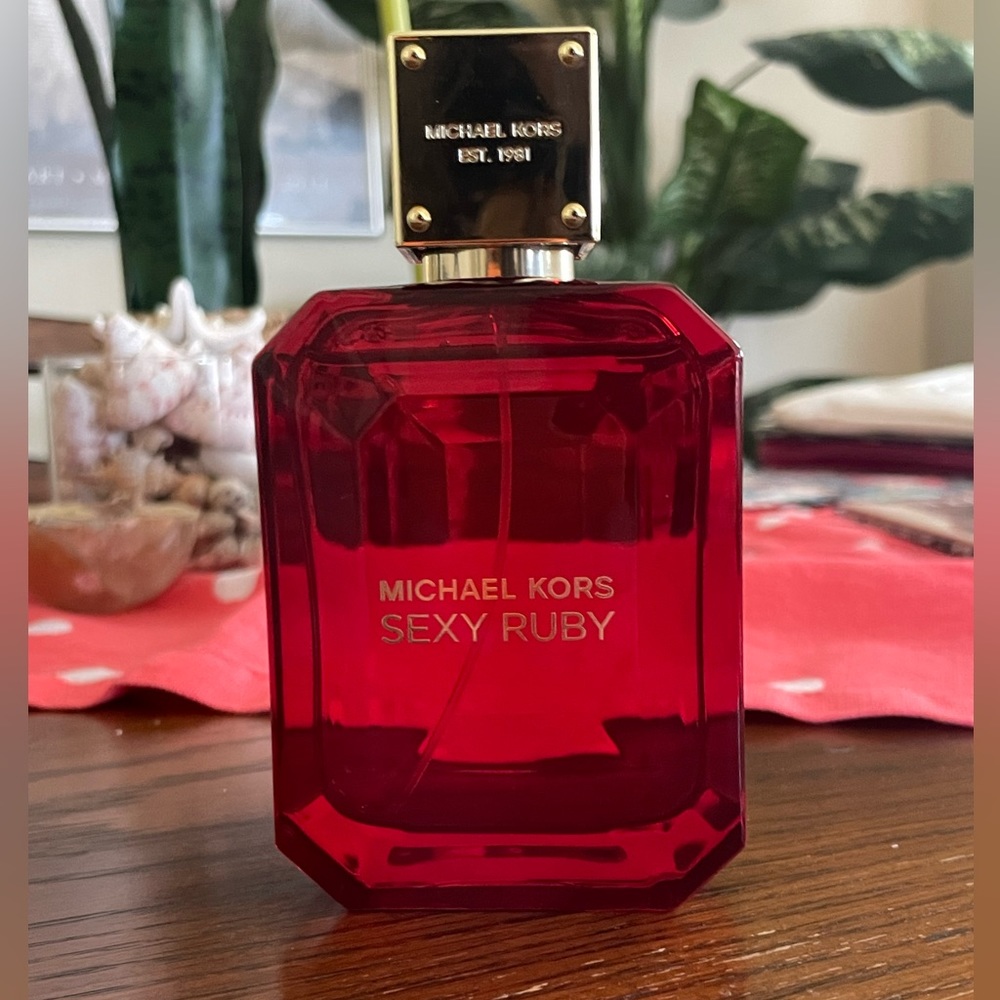 Michael Kors Sexy Ruby perfume